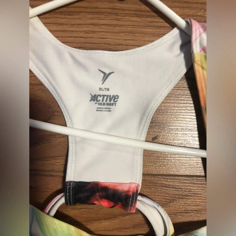 Active Wear Racerback Tank Top With Built In Bra by Old Navy Sports Top Size XL - Picture 4 of 8